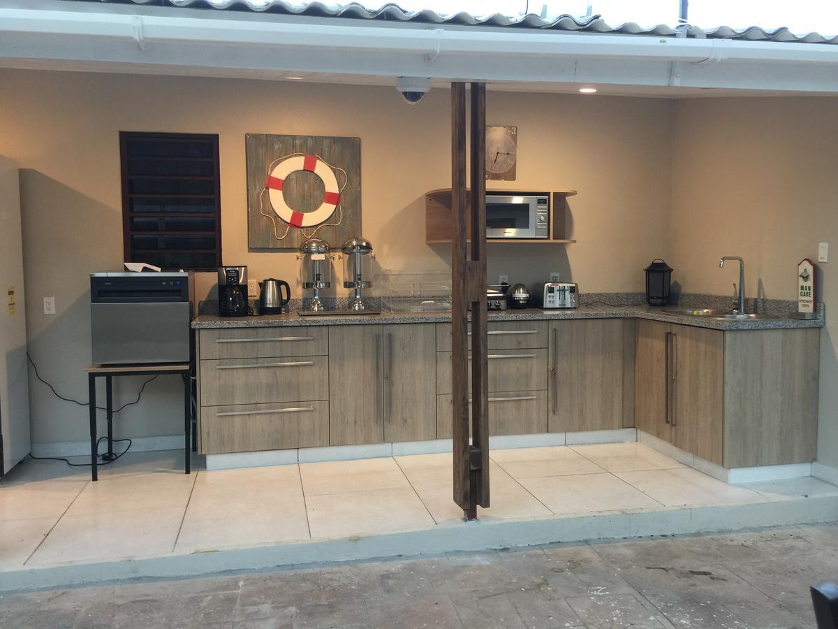 The Pier Beach Inn & Suites Willemstad Extérieur photo