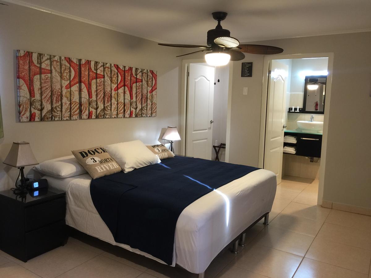 The Pier Beach Inn & Suites Willemstad Extérieur photo