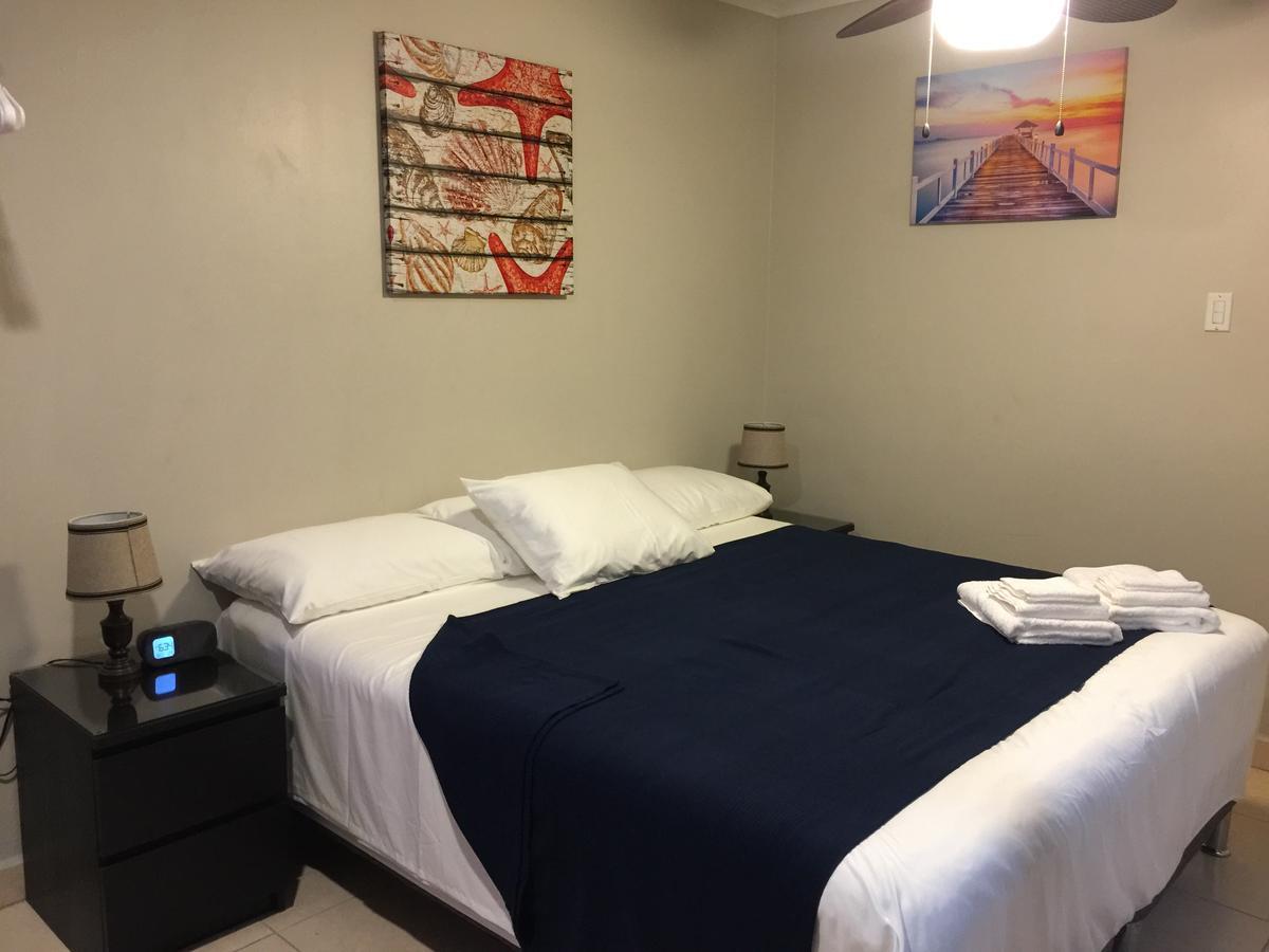 The Pier Beach Inn & Suites Willemstad Extérieur photo