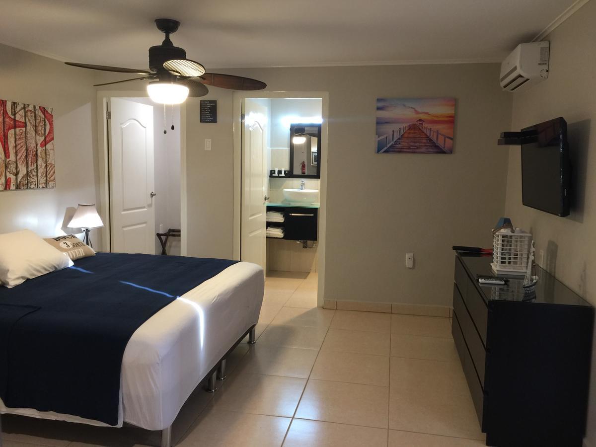 The Pier Beach Inn & Suites Willemstad Extérieur photo