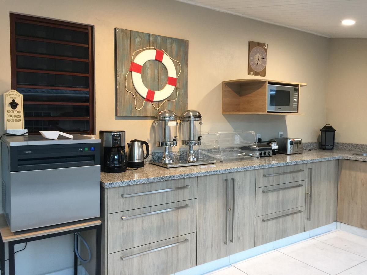 The Pier Beach Inn & Suites Willemstad Extérieur photo